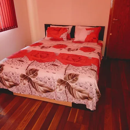 ред хаус Apartament Słoneczny Brzeg